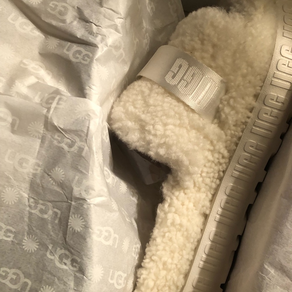 Authentic Ugg Platform Slides.Worn A Handful Of T… - image 3